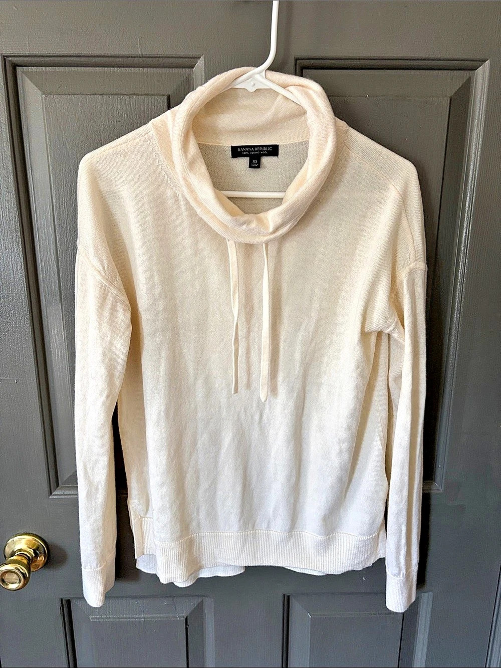 Banana Republic Merino Wool Cowl Neck Sweater Size XS Like New